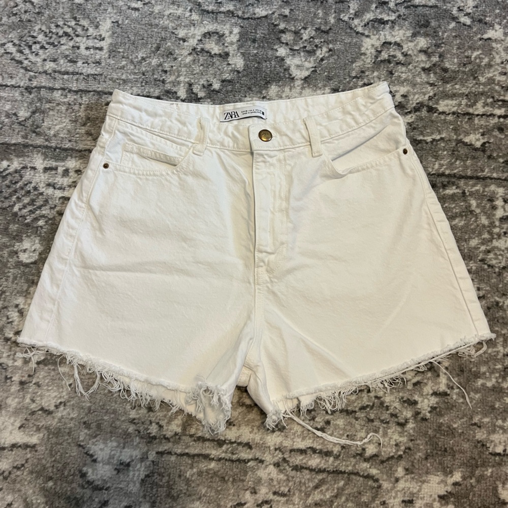 Zara White Jean Shorts High-Waisted Frayed Hem